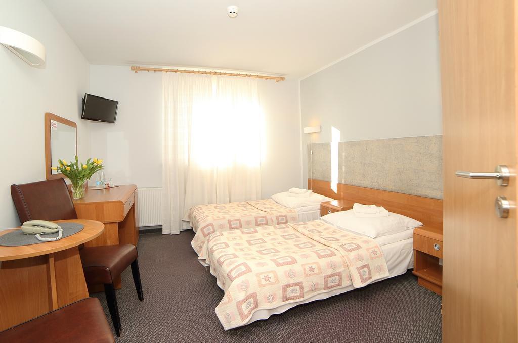 Hotel I Restauracja Abis Bystrzyca Kłodzka Esterno foto