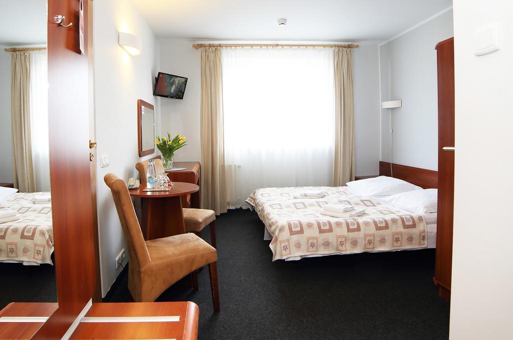 Hotel I Restauracja Abis Bystrzyca Kłodzka Esterno foto